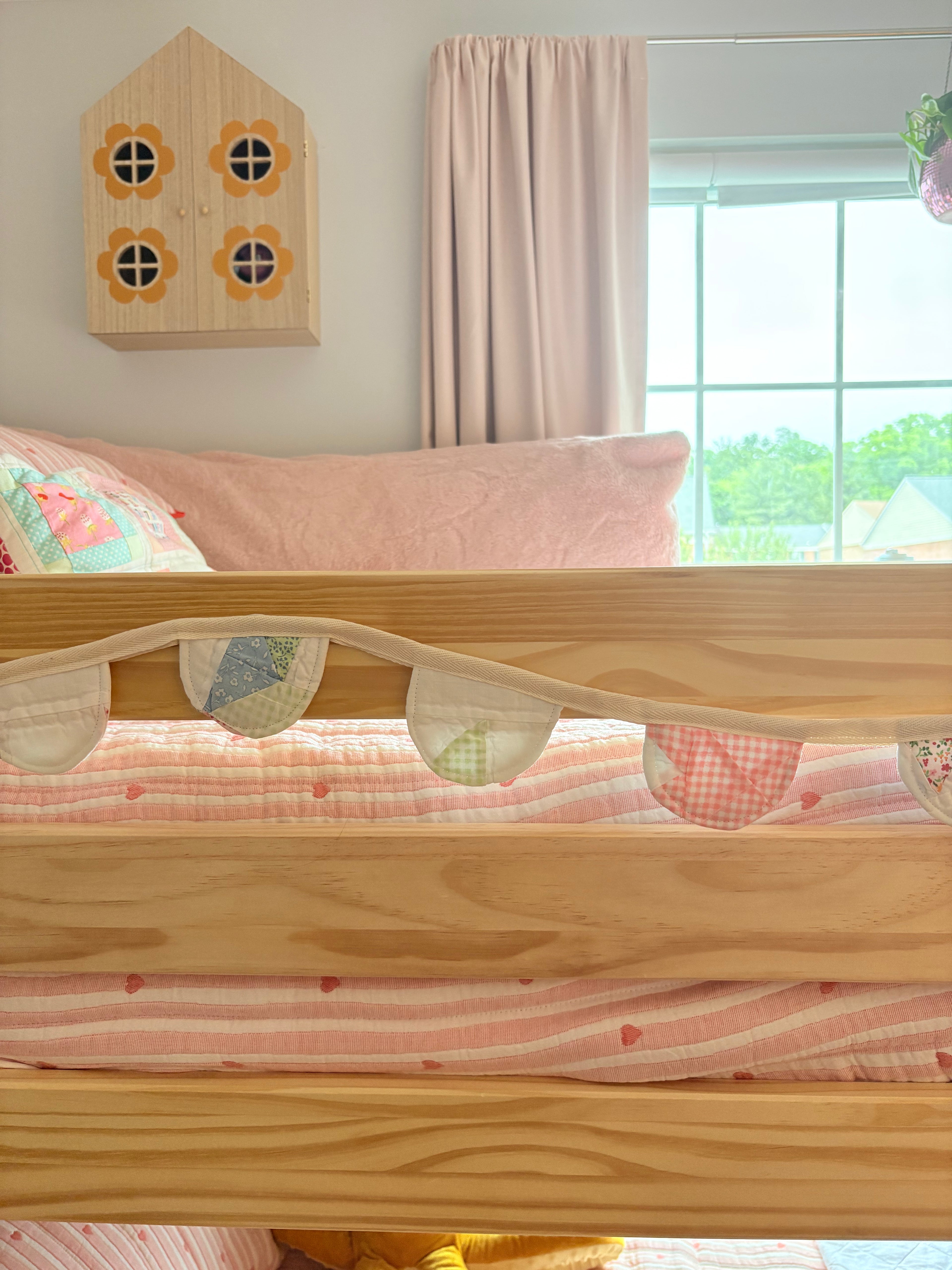 Upcycled Quilt Scalloped Banner/Bunting